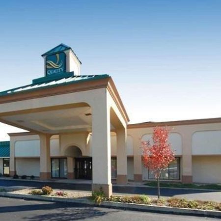 Quality Inn & Suites Danville Buitenkant foto