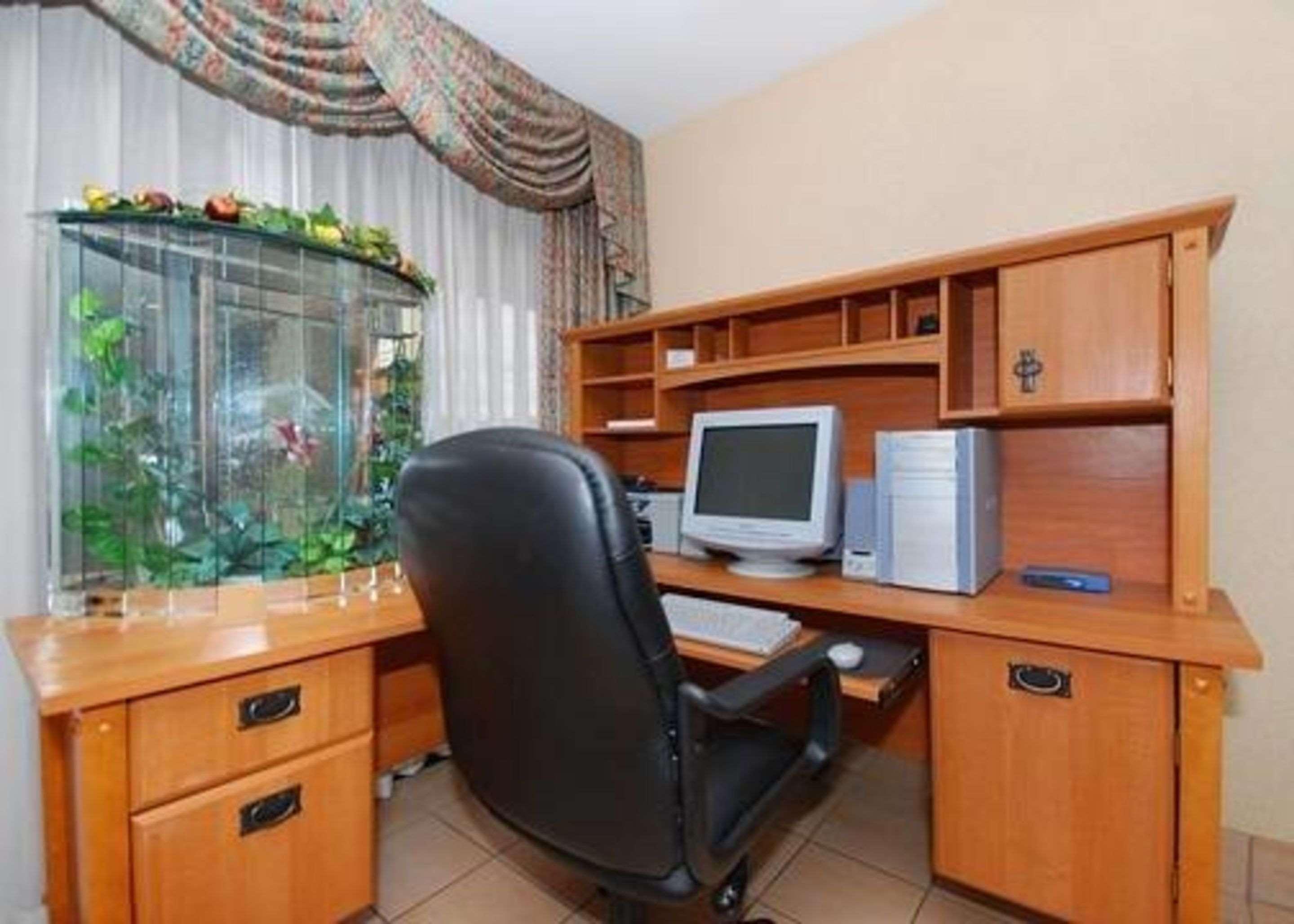 Quality Inn & Suites Danville Buitenkant foto
