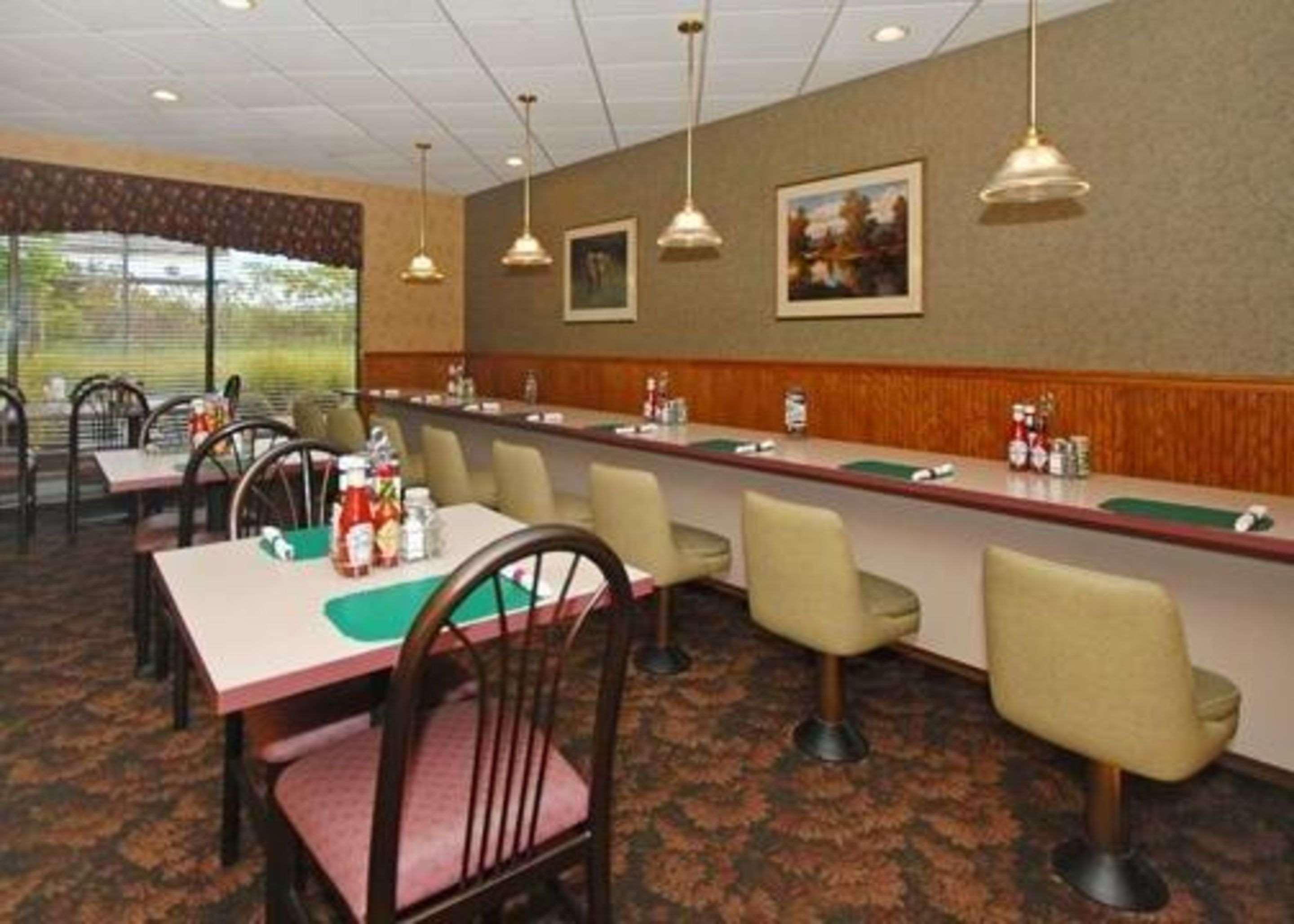 Quality Inn & Suites Danville Buitenkant foto