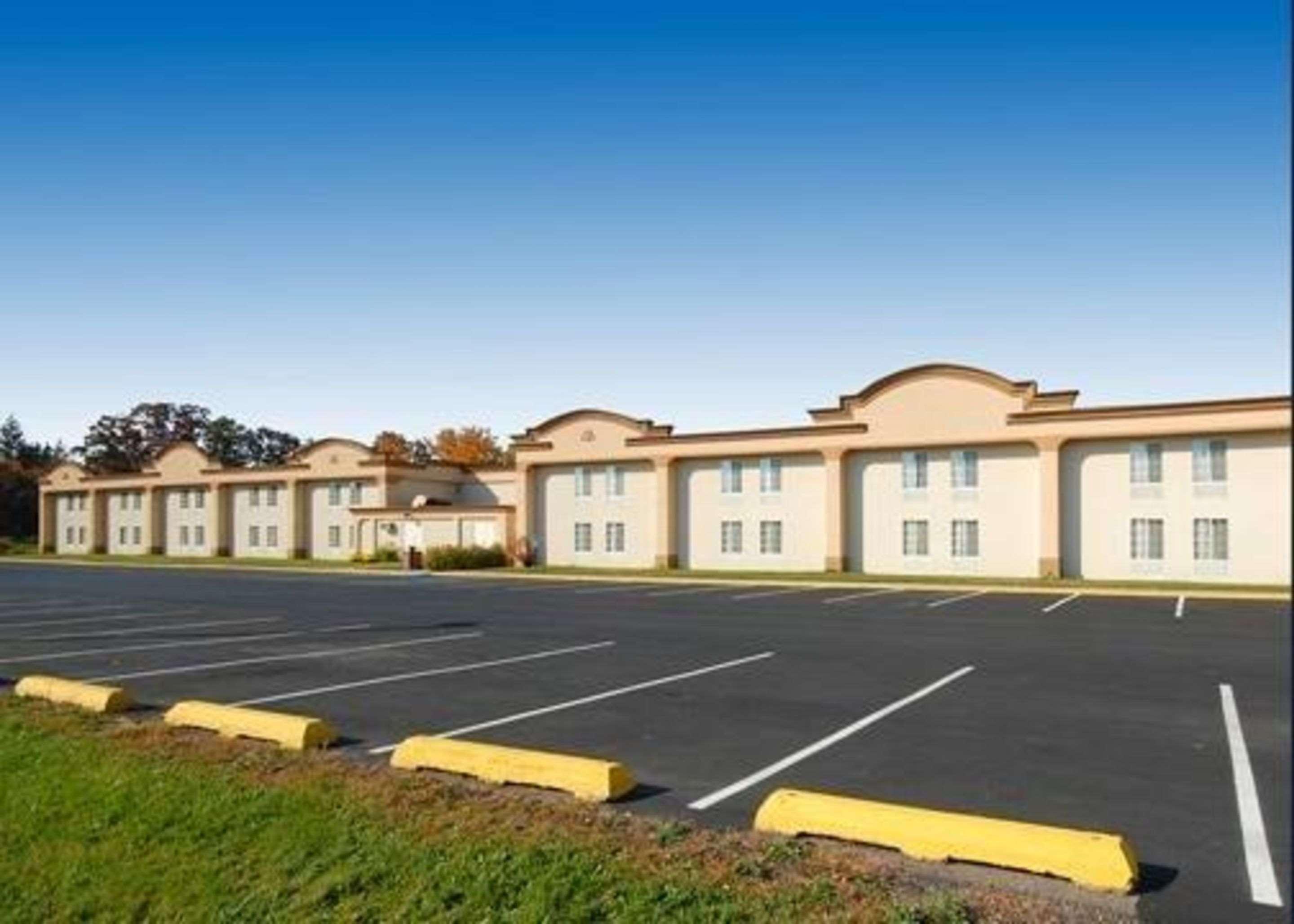 Quality Inn & Suites Danville Buitenkant foto